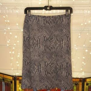 Vintage EXPRESS knit skirt w/ beautiful gray/green snake pattern, size Small